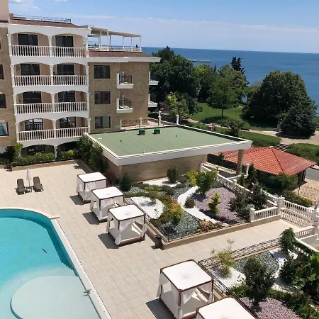 Valencia Gardens Luxury Апартамент