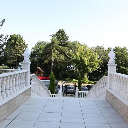 Valencia Gardens Luxury Apartment Nesebar
